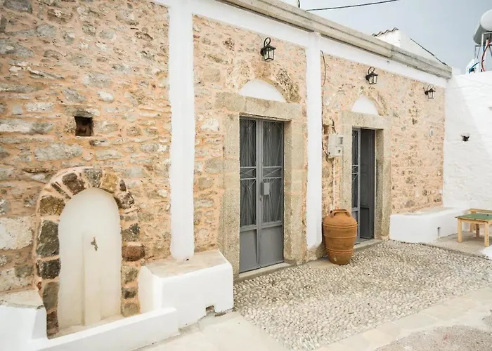 Amarantos-Traditional Village House-Apollona