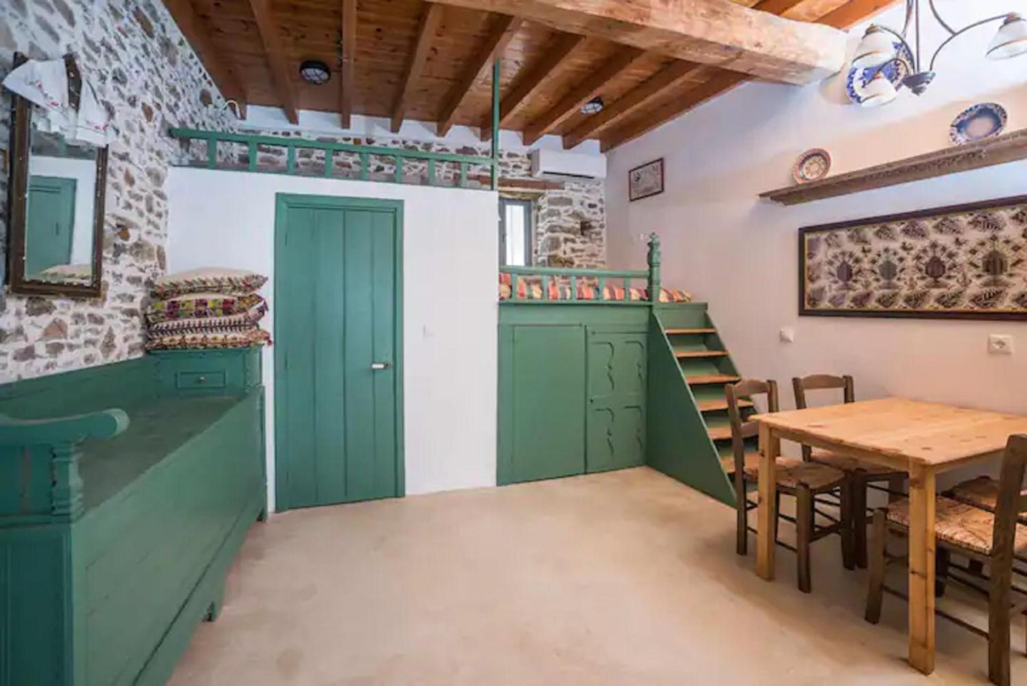 Amarantos-traditional Village House-apollona Apartment *