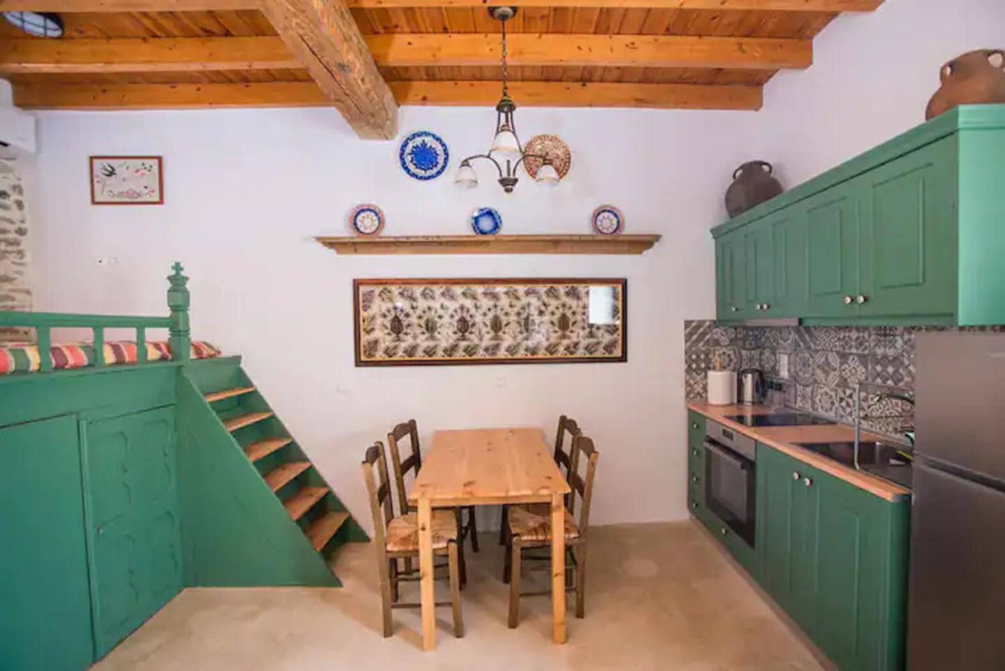 Apartment Amarantos-traditional Village House-apollona