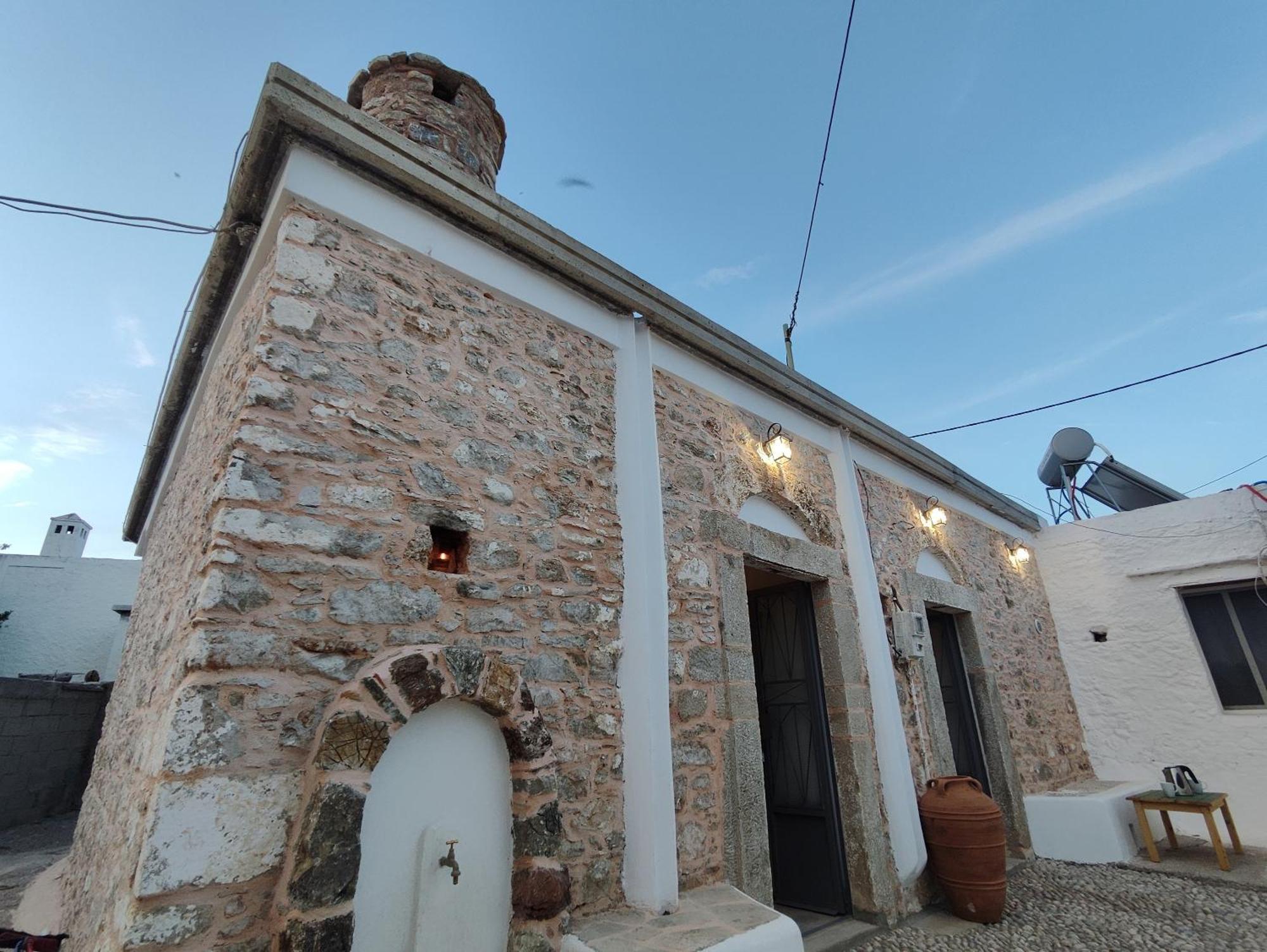 Apartment Amarantos-traditional Village House-apollona *