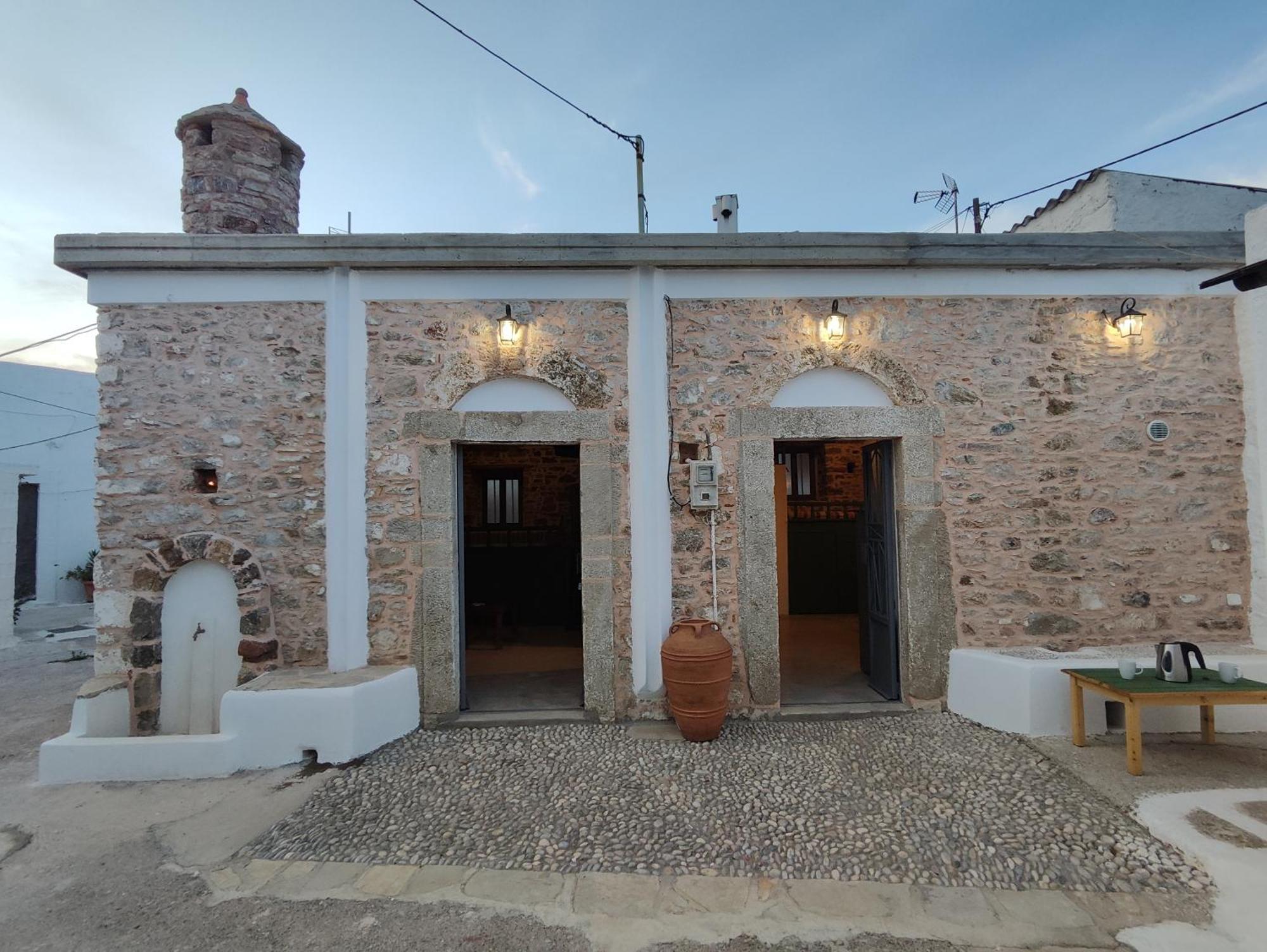 Apartment Amarantos-traditional Village House-apollona *