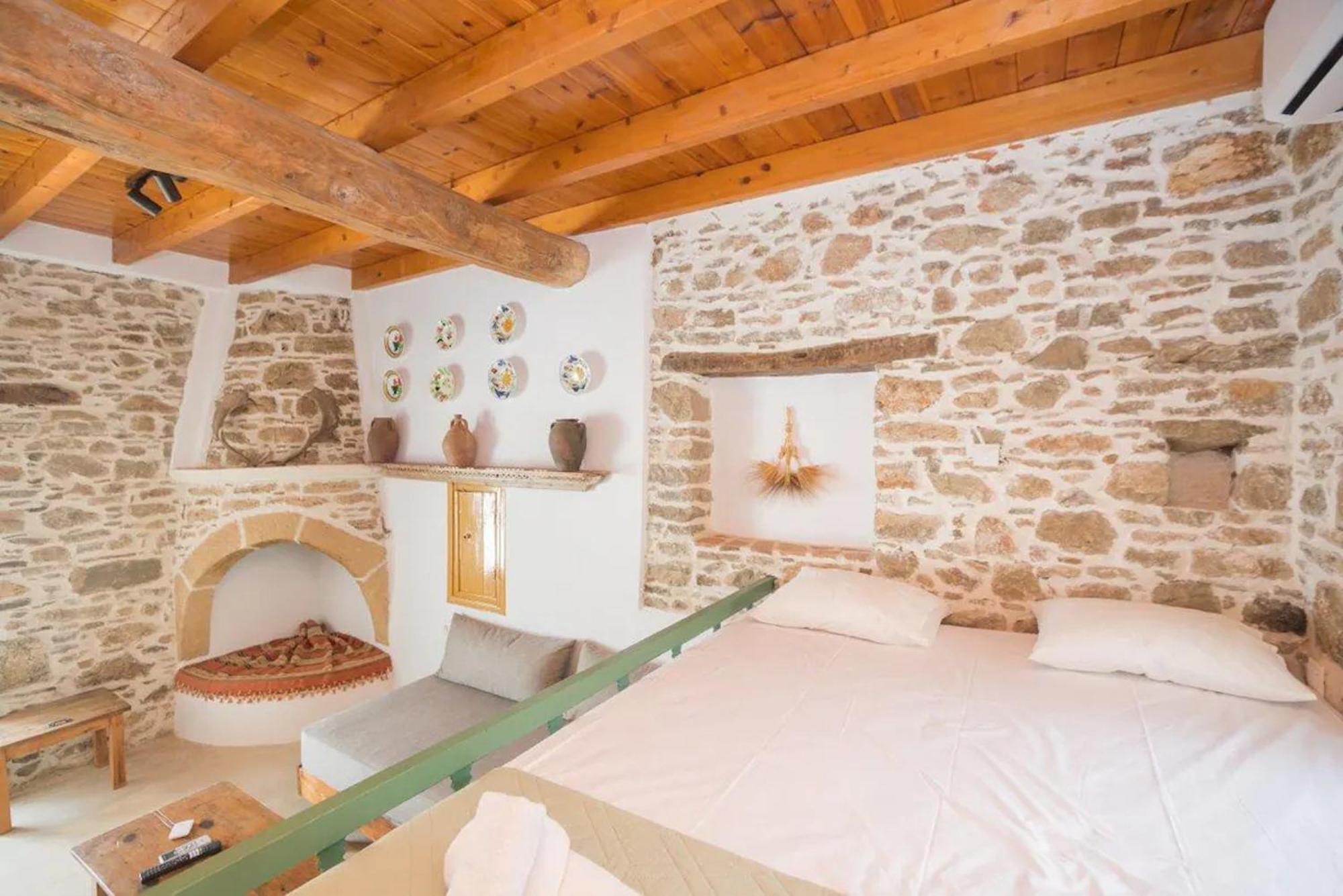 Amarantos-traditional Village House-apollona *