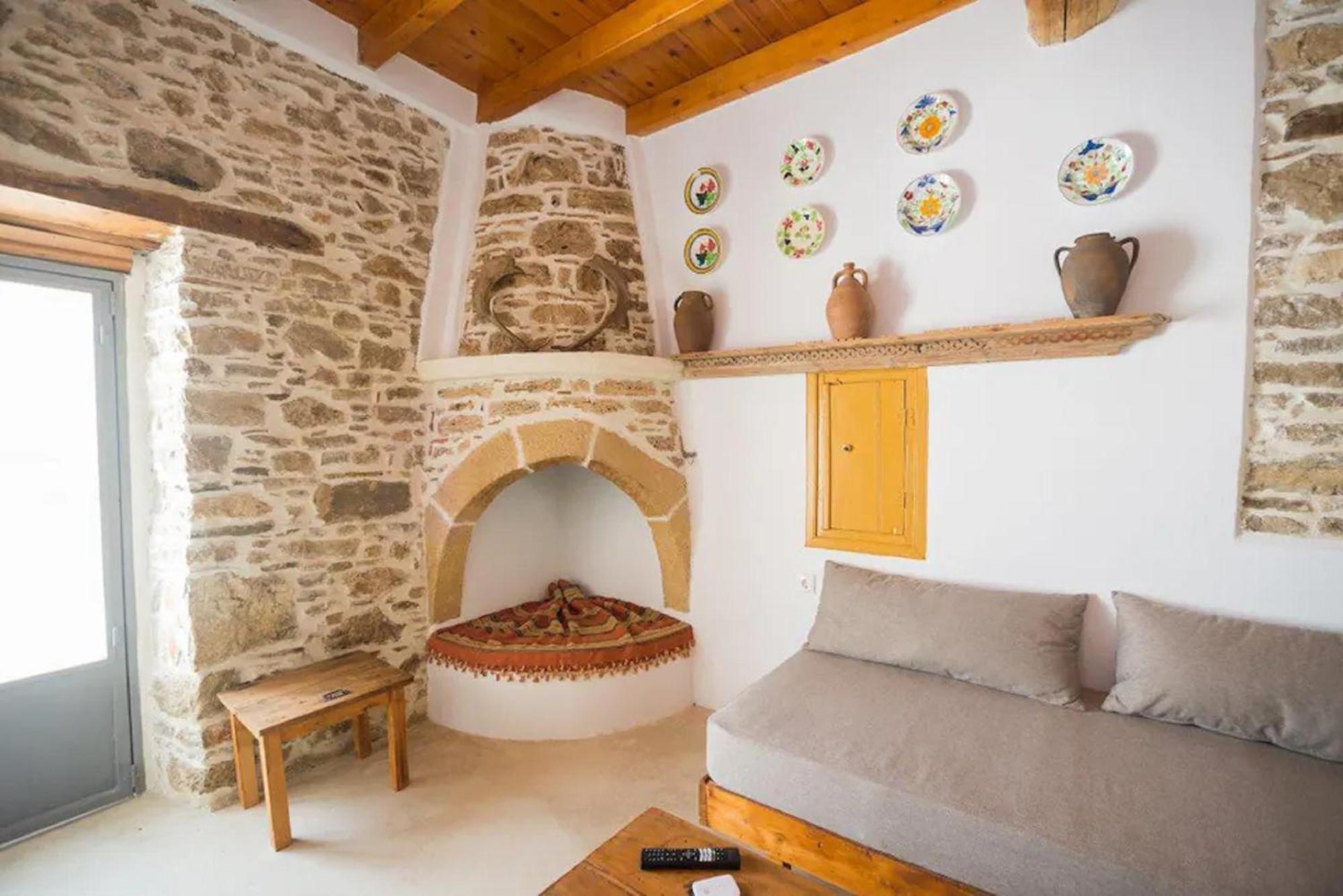 Apartment Amarantos-traditional Village House-apollona *